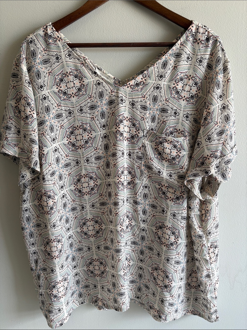 Maurices Boho Geometric Print Zip Front Blouse Top Size 3X